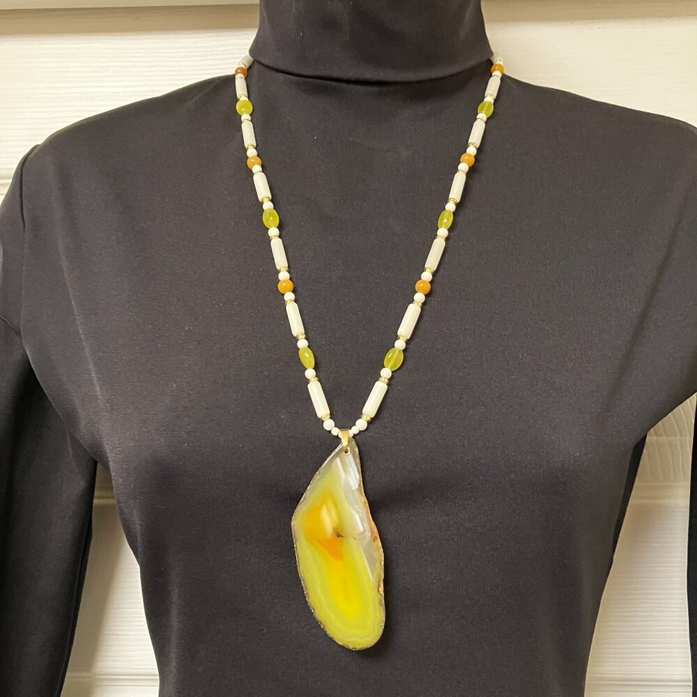 Agate Gemstone Large Raw Edge Gem 24 in necklace 3.25 inch long Agate Stone NEW